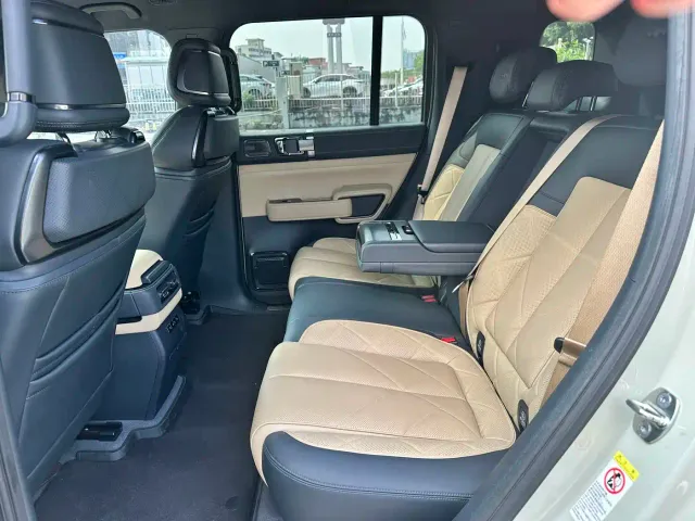 BYD FangChengBao Leopard 5 — Фото автомобиля 13
