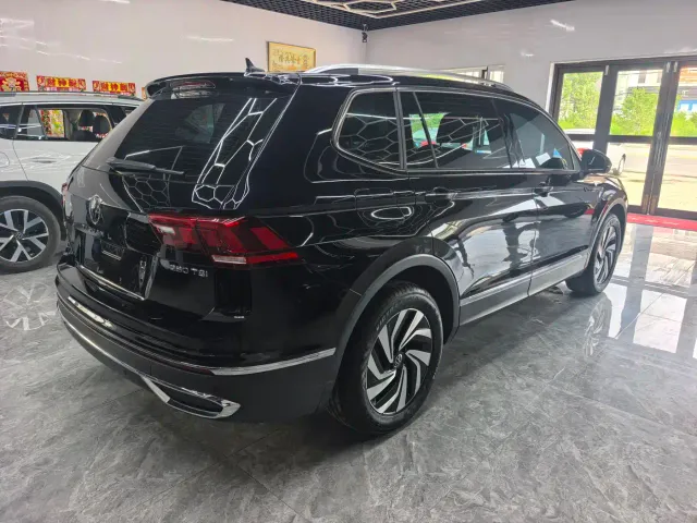 Volkswagen Tiguan L — Фото автомобиля 5