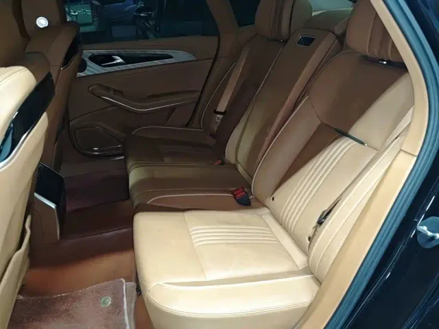 Hongqi H9 — Фото автомобиля 12