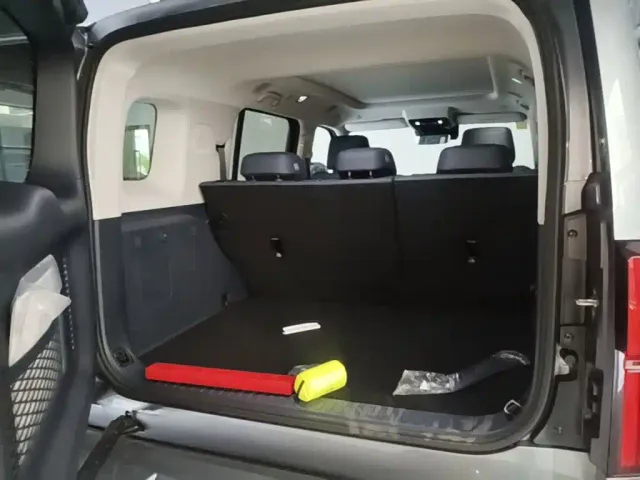 BYD FangChengBao Leopard 5 — Фото автомобиля 18