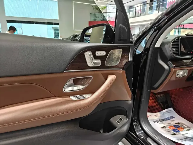 Mercedes-Benz GLE-Class — Фото автомобиля 10
