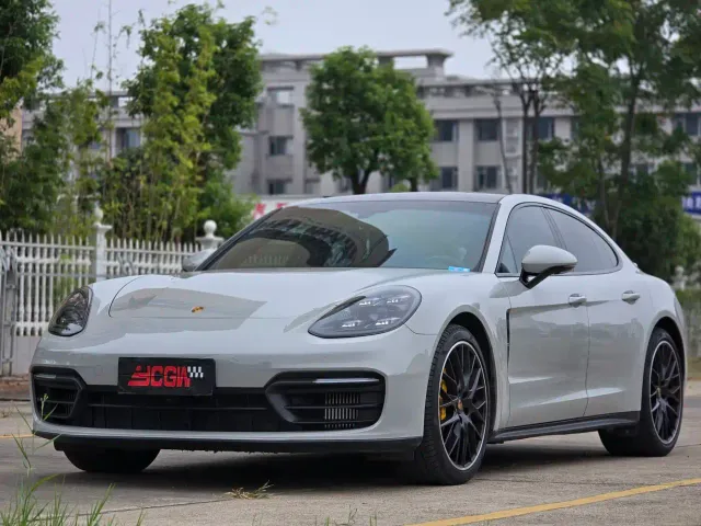 Фотография автомобиля — Porsche Panamera
