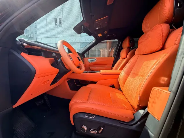 Lynk & Co 900 — Фото автомобиля 13