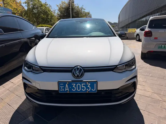 Фотография автомобиля — Volkswagen Golf