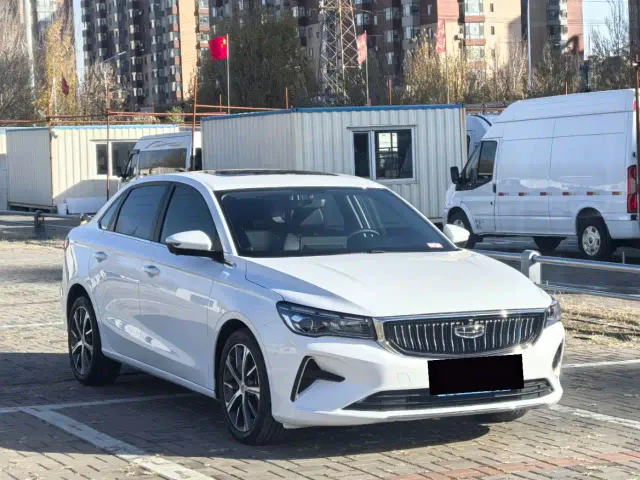 Geely Emgrand — Фото автомобиля 3