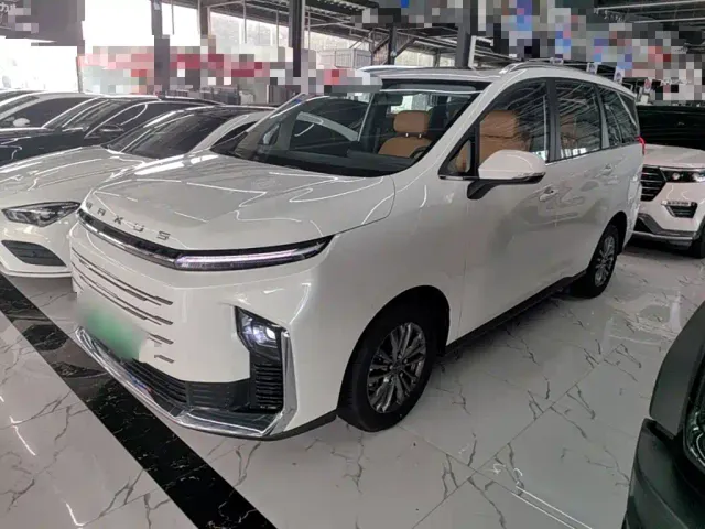 Фотография автомобиля — Maxus G50 PHEV