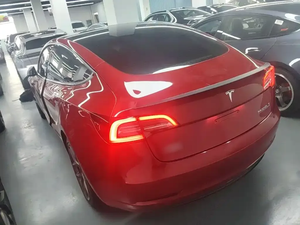 Tesla Model 3 2021 Second Facelift Performance High-Performance AWD Version — Фото автомобиля 4