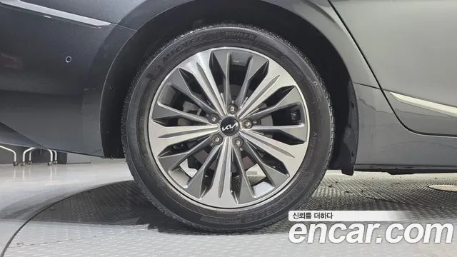 Kia K8 K8 Hybrid — Фото автомобиля 5
