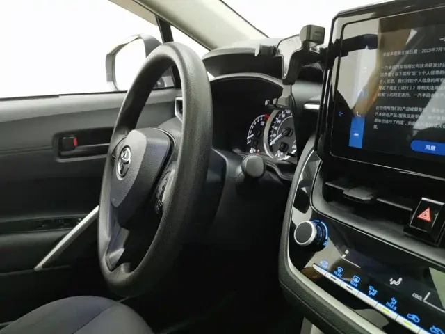 Toyota Corolla Cross — Фото автомобиля 22
