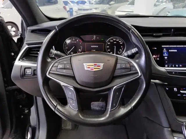 Cadillac XT5 — Фото автомобиля 15