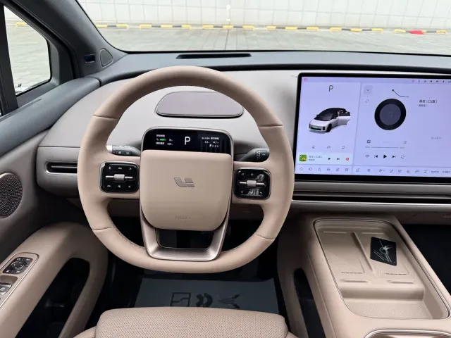 Li Auto i6 — Фото автомобиля 13