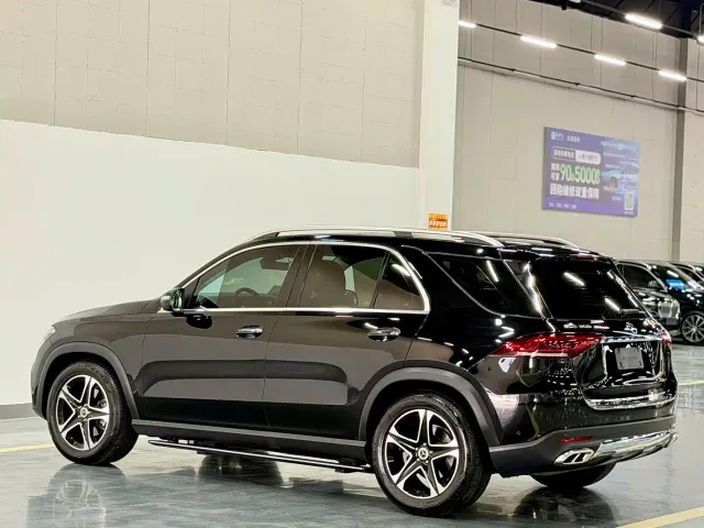 Mercedes-Benz GLE-Class — Фото автомобиля 13