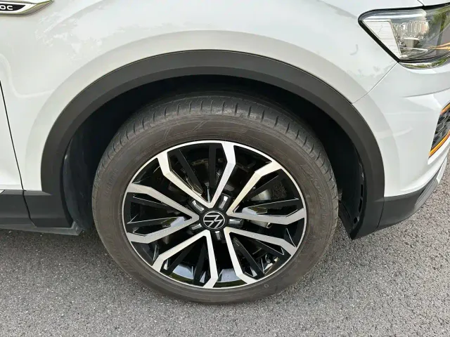 Volkswagen T-Roc — Фото автомобиля 12