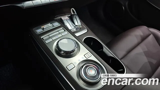 Genesis GV70 2.5T Бензин AWD — Фото автомобиля 9
