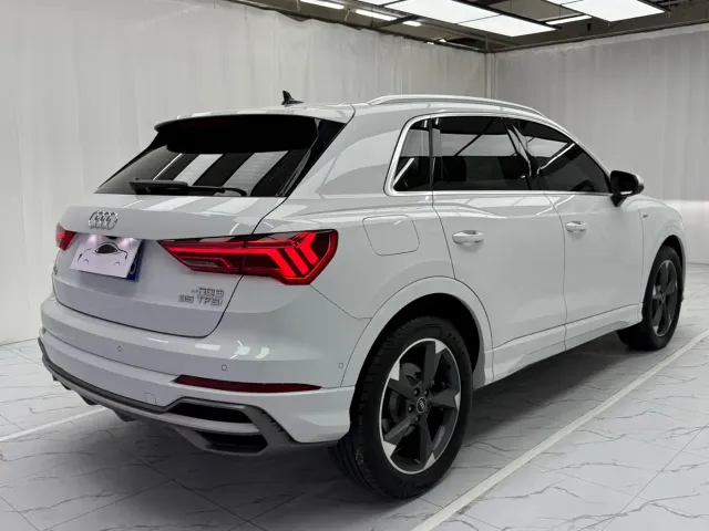 Audi Q3 — Фото автомобиля 6