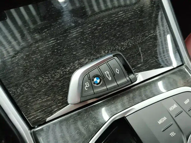 BMW 3 Series — Фото автомобиля 8
