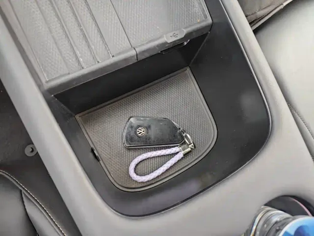Volkswagen ID. Unyx 06 — Фото автомобиля 8