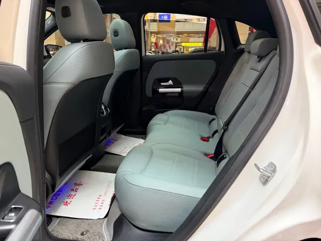 Mercedes-Benz EQA — Фото автомобиля 10