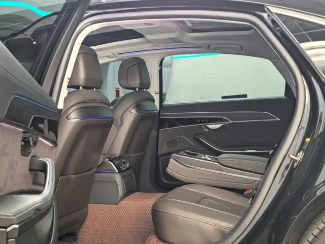 Audi A8 — Фото автомобиля 7