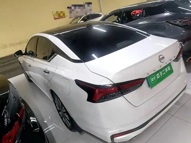 Nissan Teana — Фото автомобиля 4