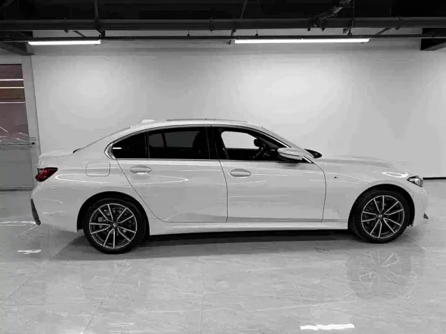 BMW 3 Series — Фото автомобиля 3
