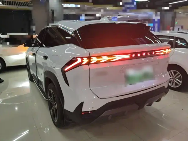 Geely Galaxy L7 — Фото автомобиля 4