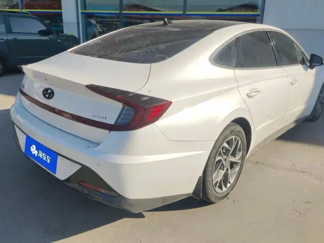 Hyundai Sonata — Фото автомобиля 3