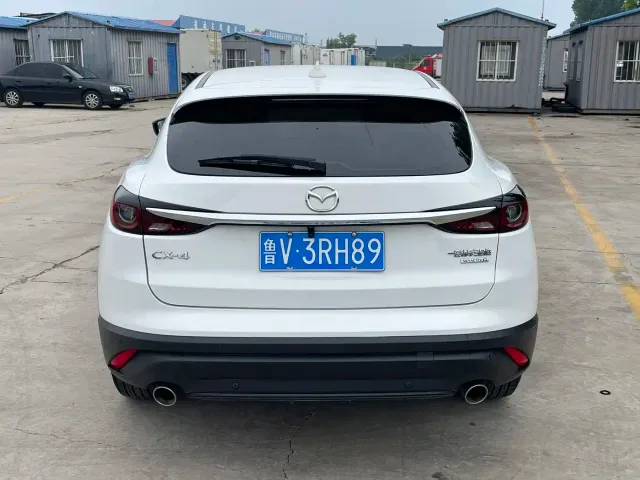 Mazda CX-4 — Фото автомобиля 6