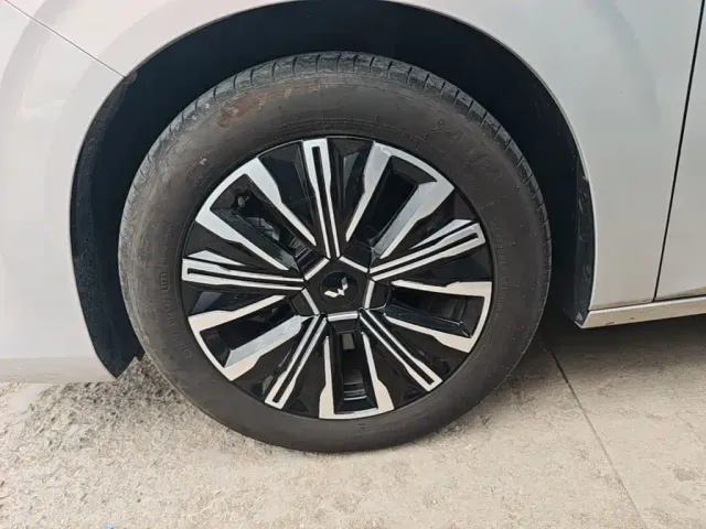 Wuling Starlight 730 — Фото автомобиля 22