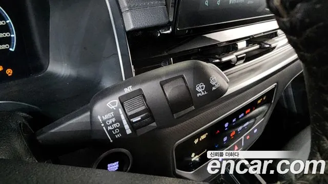 KG_Mobility_Ssangyong Rexton Новый Rexton Sport Khan Дизель 2.2 4WD — Фото автомобиля 19