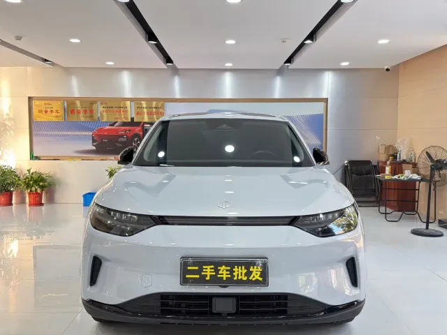 Leapmotor C11 — Фото автомобиля 2
