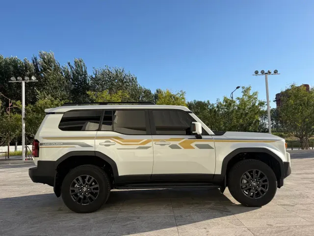 Toyota Prado — Фото автомобиля 4