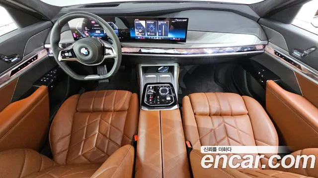 BMW 7 Series G70 — Фото автомобиля 10