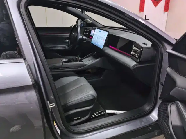 BYD Qin L — Фото автомобиля 8