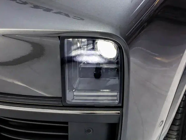 Li Auto L8 — Фото автомобиля 24