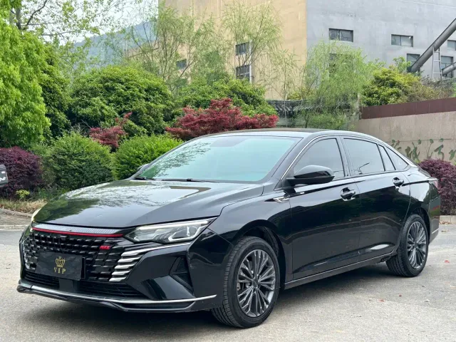 Фотография автомобиля — Dongfeng Yixuan MAX
