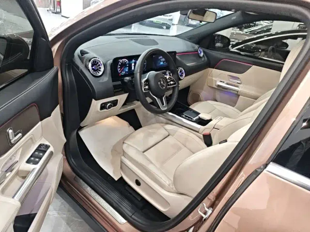Mercedes-Benz EQA — Фото автомобиля 14