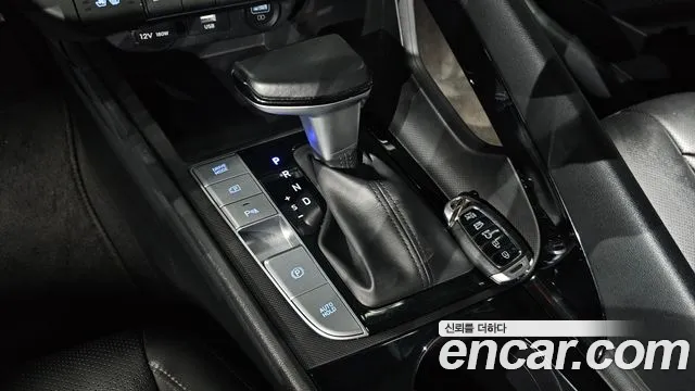 Hyundai Avante CN7 — Фото автомобиля 12