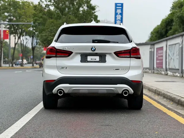 BMW X1 — Фото автомобиля 5