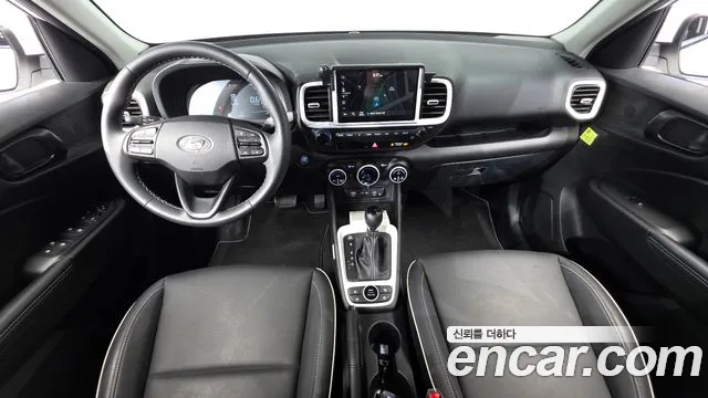 Hyundai Venue — Фото автомобиля 10