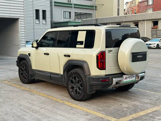 BYD FangChengBao Leopard 5 — Фото автомобиля 6