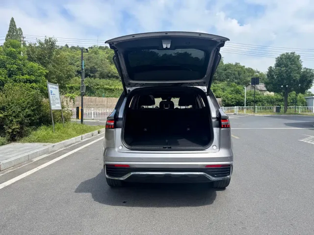 Geely Xingyue L — Фото автомобиля 18