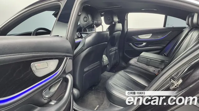 Mercedes-Benz CLS-Class — Фото автомобиля 11
