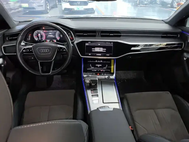 Audi A6L — Фото автомобиля 9