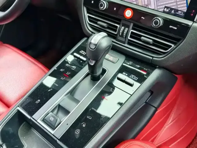 Porsche Macan — Фото автомобиля 14
