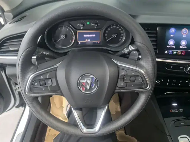 Buick Regal — Фото автомобиля 10