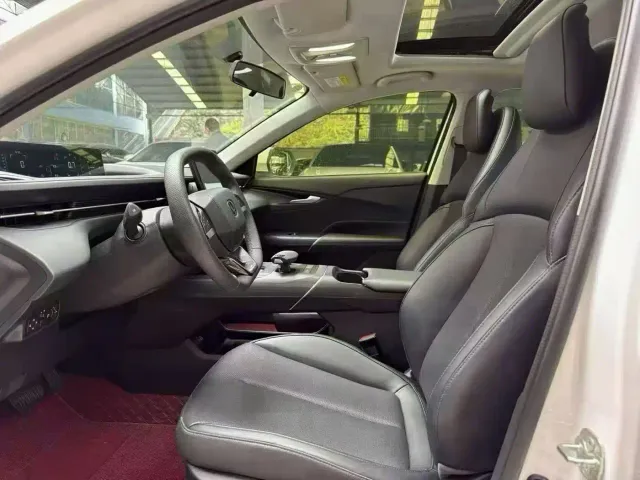 Changan Eado — Фото автомобиля 4