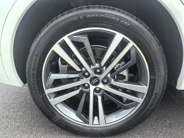Audi Q5L — Фото автомобиля 4