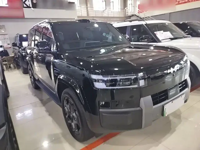 Fang Cheng Bao Titanium 7 2025 AWD Base Model — Фото автомобиля 3
