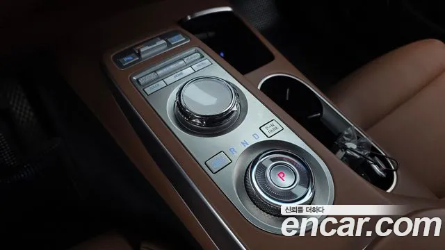 Genesis GV70 — Фото автомобиля 9